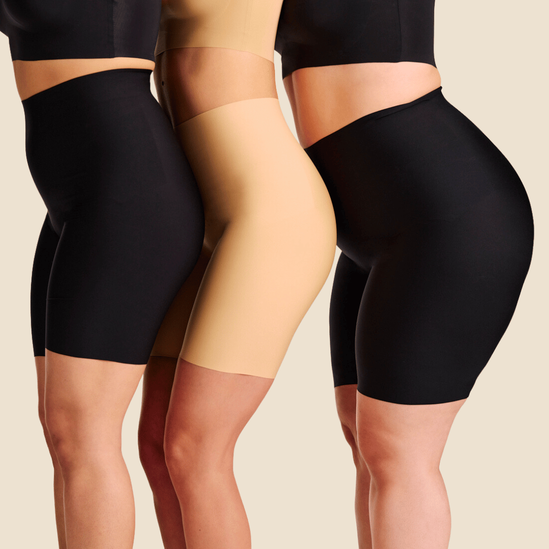 Ausschnitt von drei Models die ooia Shape Shorts in beige und schwarz tragen.