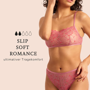 Weiche Spitze, maximaler Komfort im Set: hier der slip soft romance zu sehen, der bis zu zwei Tampons hält