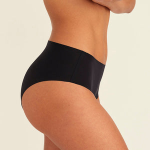 ooia everyday Hipster Seamless in Schwarz – nahtlose Unterwäsche, die Slipeinlagen ersetzt.