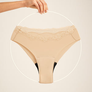 ooia Periodenunterwäsche Slip Seamless Lace Extra Strong in Beige ohne sichtbare Nähte, Freisteller