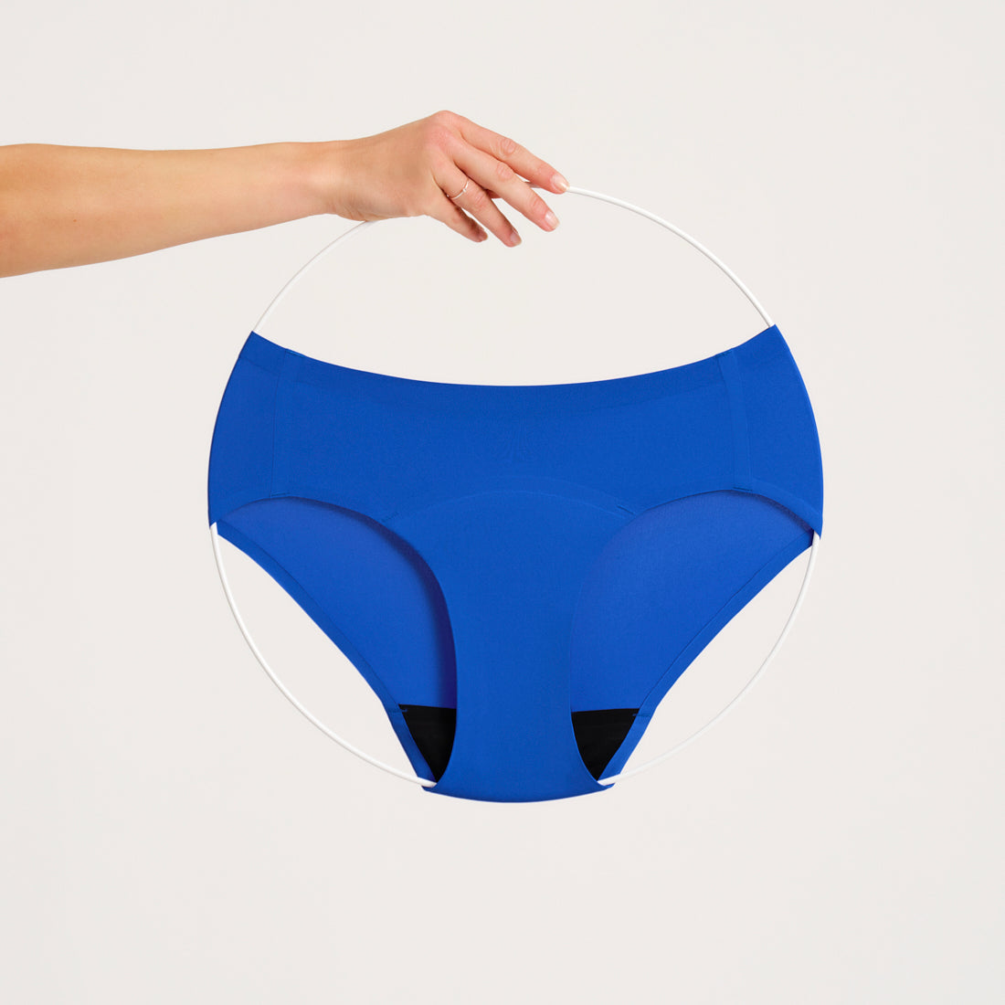 ooia Hipster Seamless in bold blue - nahtlose Periodenunterwäsche. Oeko-Tex Standard 100 Zertifikat