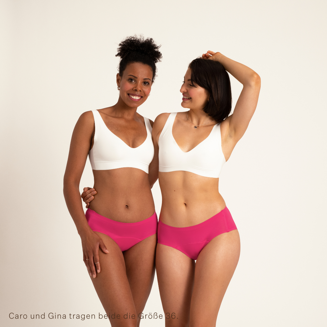 Zwei Models tragen ooia Hipster Seamless in Hot Pink - nahtlose Periodenunterwäsche