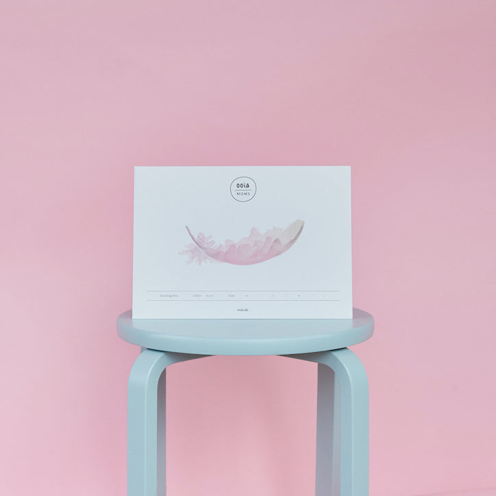 Verpackung aus wiederverwerteten Papier  für ooia Periondenunterwäsche und Female Bodywear