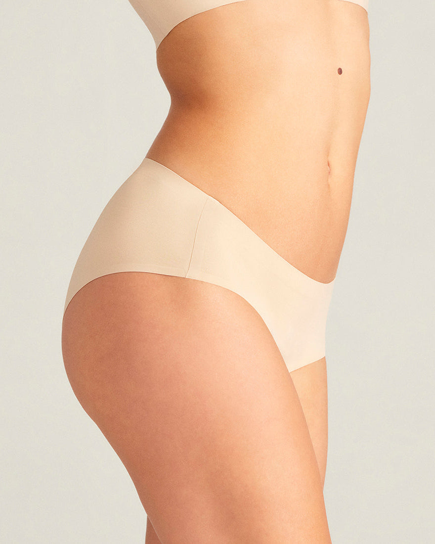 ooia everyday Hipster Seamless in Beige – nahtlose Unterwäsche, die Slipeinlagen ersetzt.